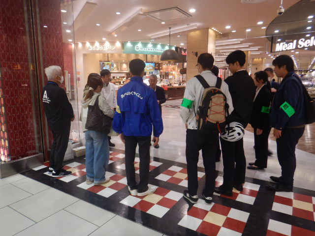 イトーヨーカドーに啓発活動参加者が集合