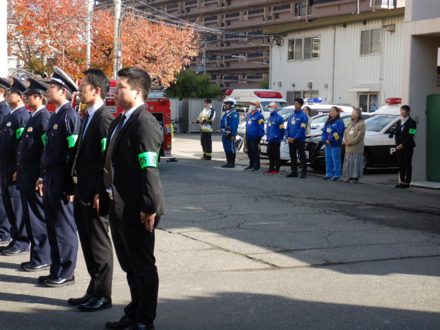 発隊式に参列する地域みまもり隊の職員