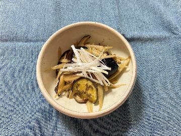 なすとごぼうの南蛮酢炒めの写真
