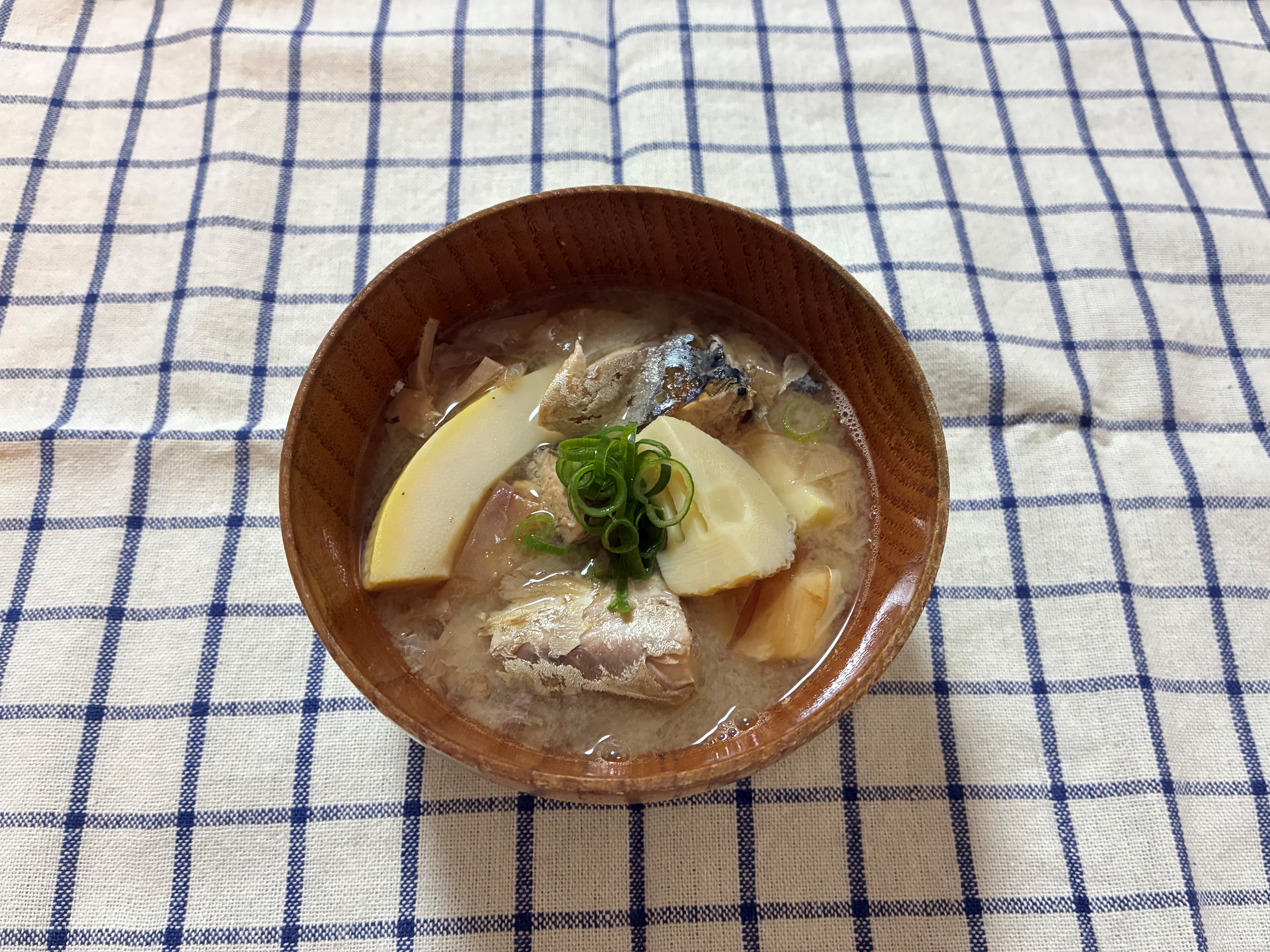 筍とさば缶のおみそ汁の写真