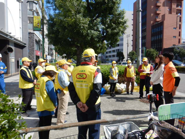 西田辺駅周辺の集合場所に集まった多くのサイクルサポーター