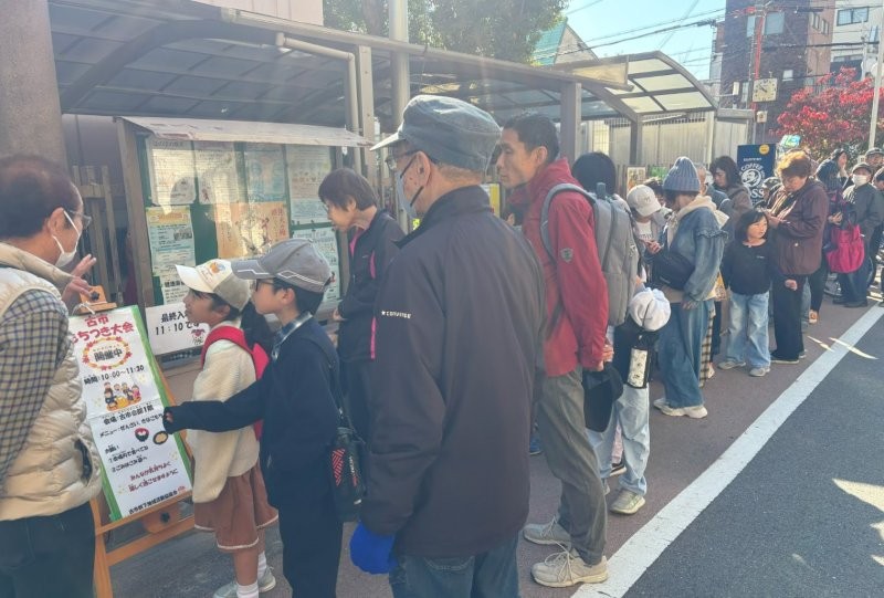 どんどん行列が伸びていきます。