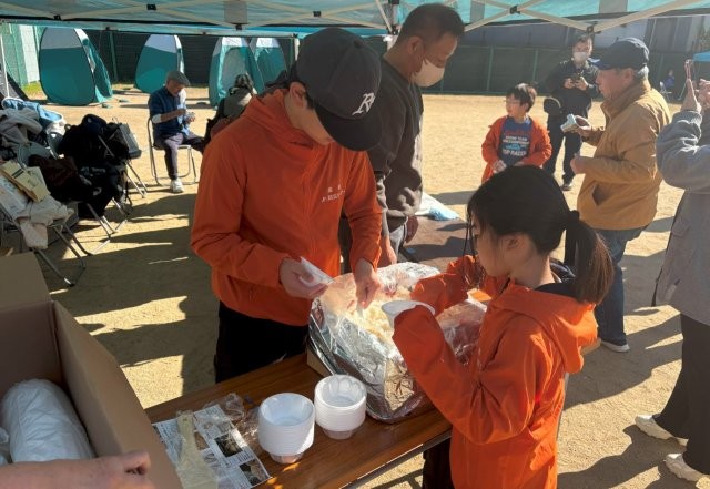 アルファ化米のご飯の盛り付け