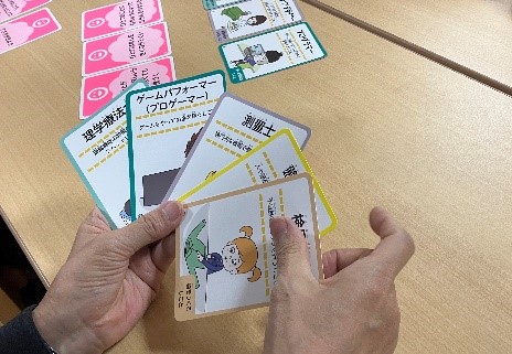 カードゲームワークショップの様子