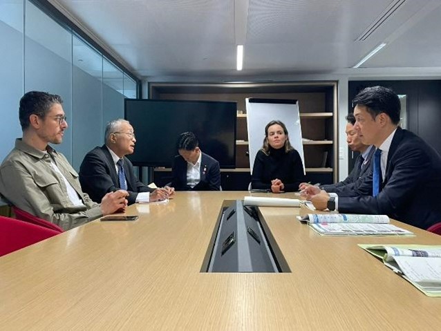 マルワン・エルフィテッス氏との会談の様子