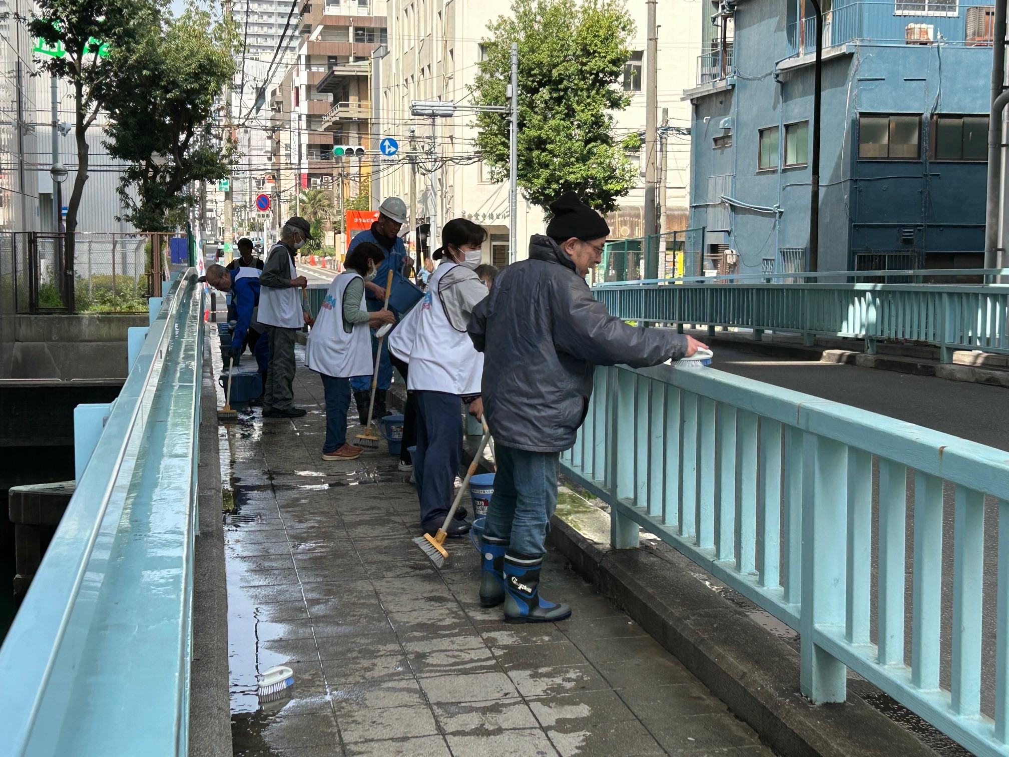 安堂寺橋橋洗いの写真2