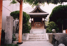 The Site of Noda Wisteria- One of Osaka City's Honored Monuments