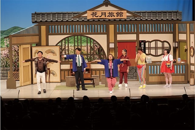 吉本新喜劇の舞台の画像