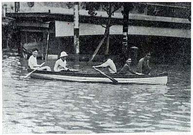 昭和初期の今里交差点付近の洪水の写真