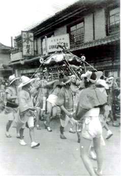 昭和11年頃の熊野神社の祭礼の写真