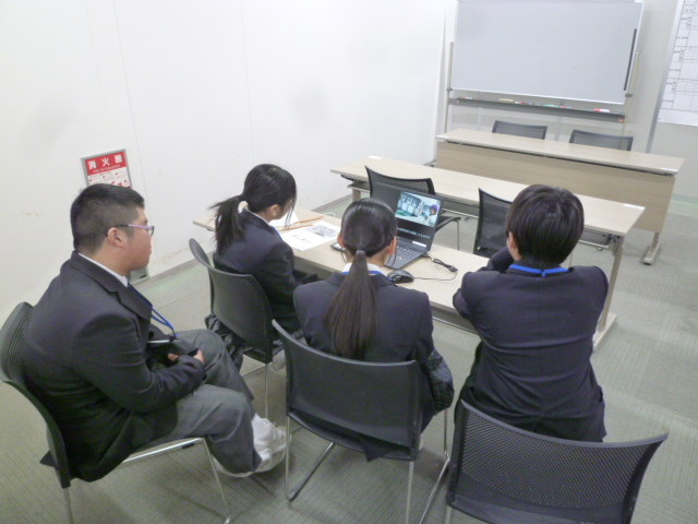 Power Pointでクイズ制作中