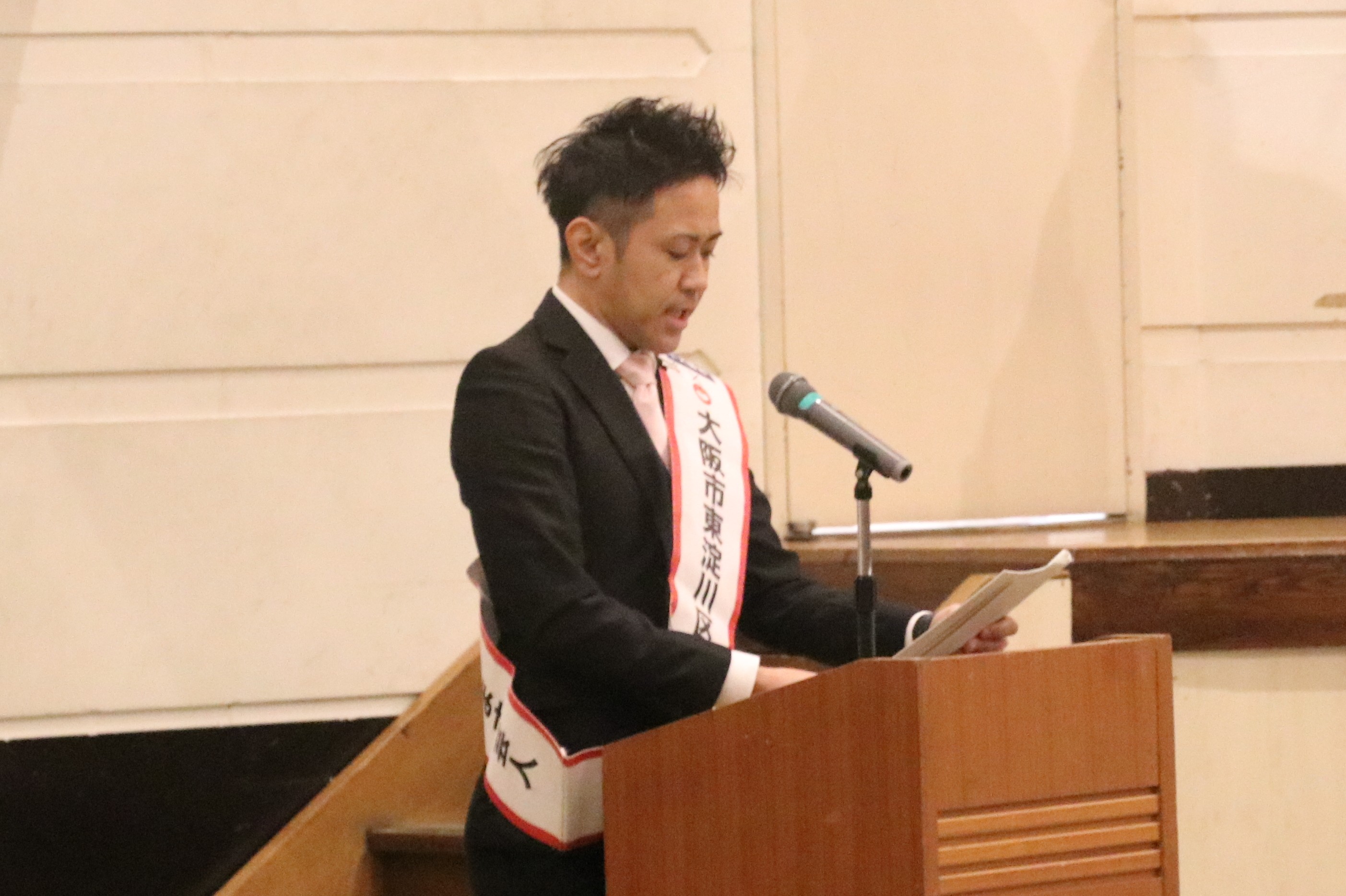 司会を務める福人さん