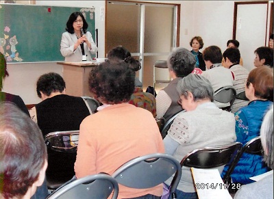 「悪質商法の手口と対処法」の研修風景