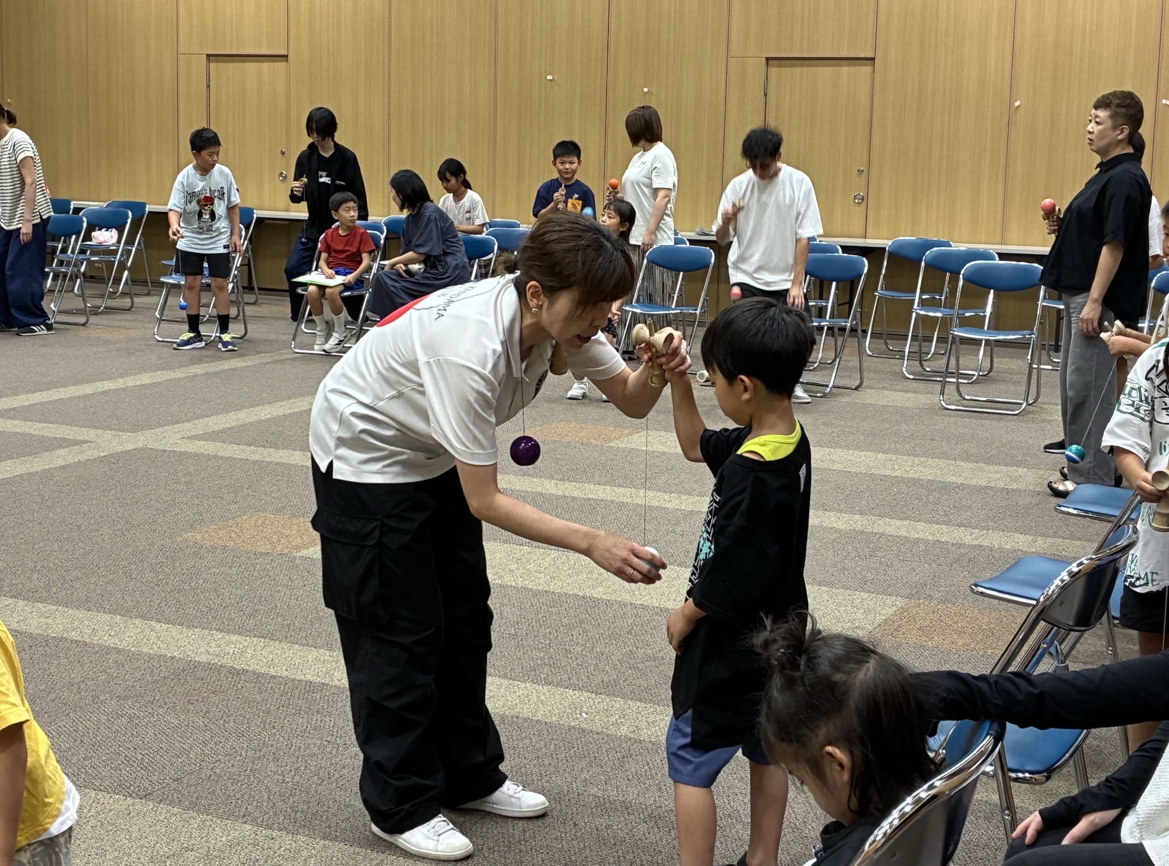 けん玉練習の様子