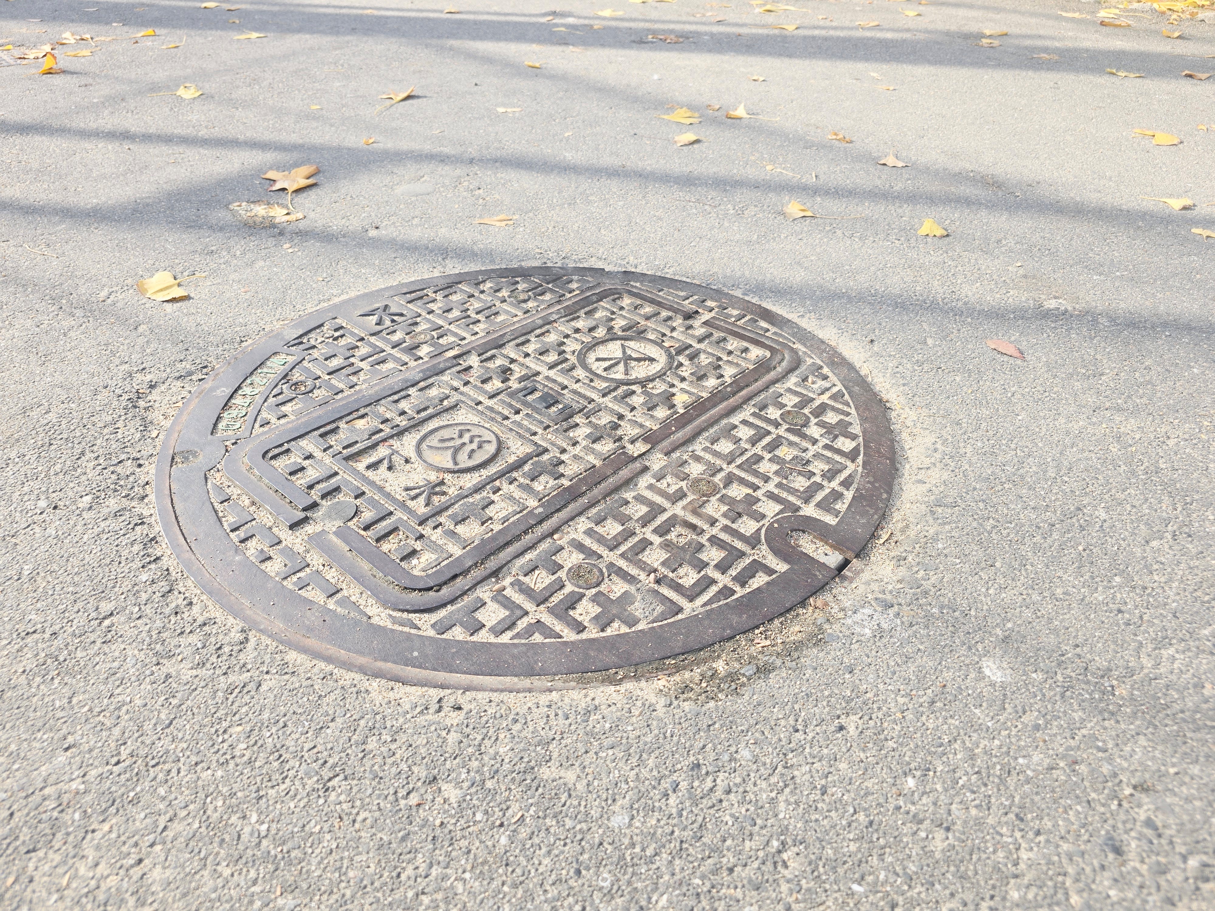 マンホールトイレ