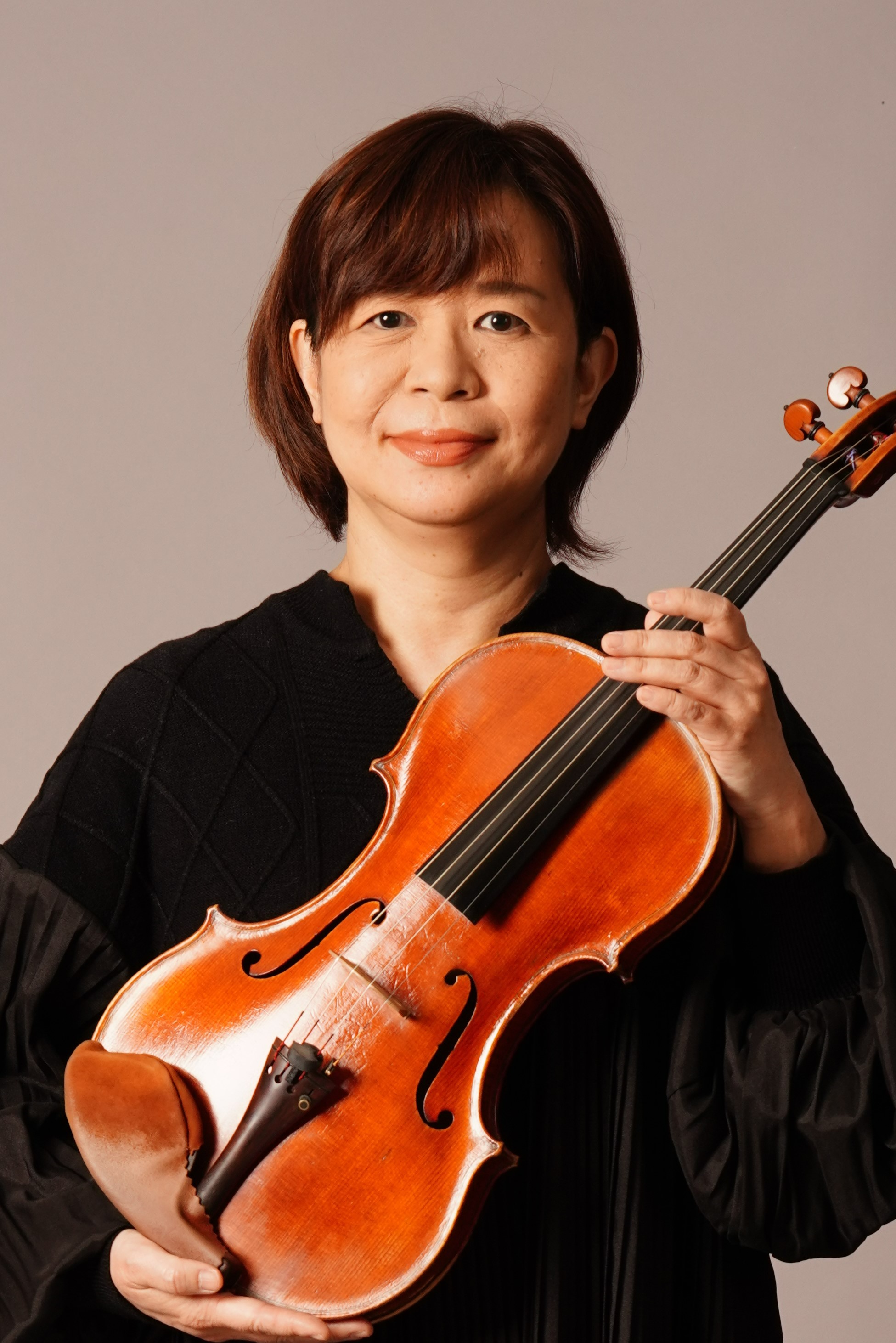 ヴィオラ：永松　祐子　撮影：日本センチュリー交響楽団