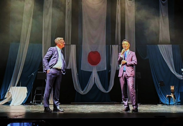 両市長による挨拶の様子