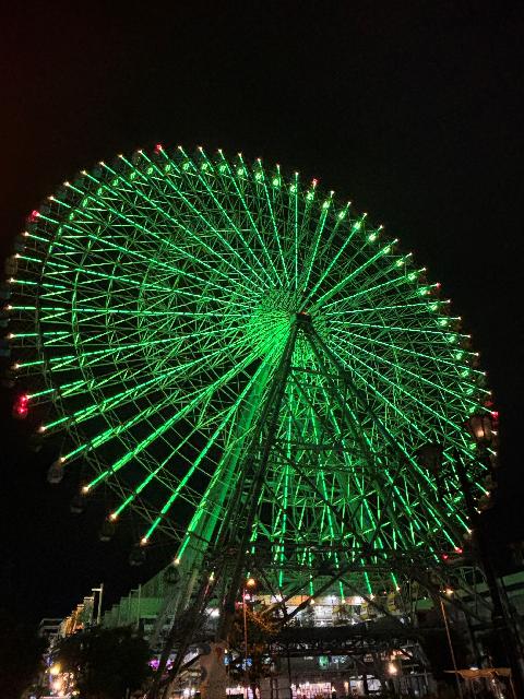 天保山大観覧車ライトアップ画像
