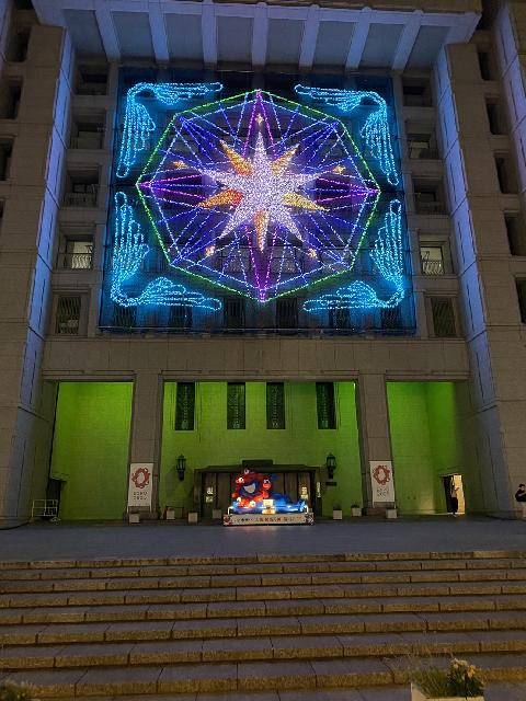 大阪市役所本庁舎ライトアップ画像