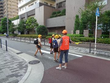登校見守りの様子