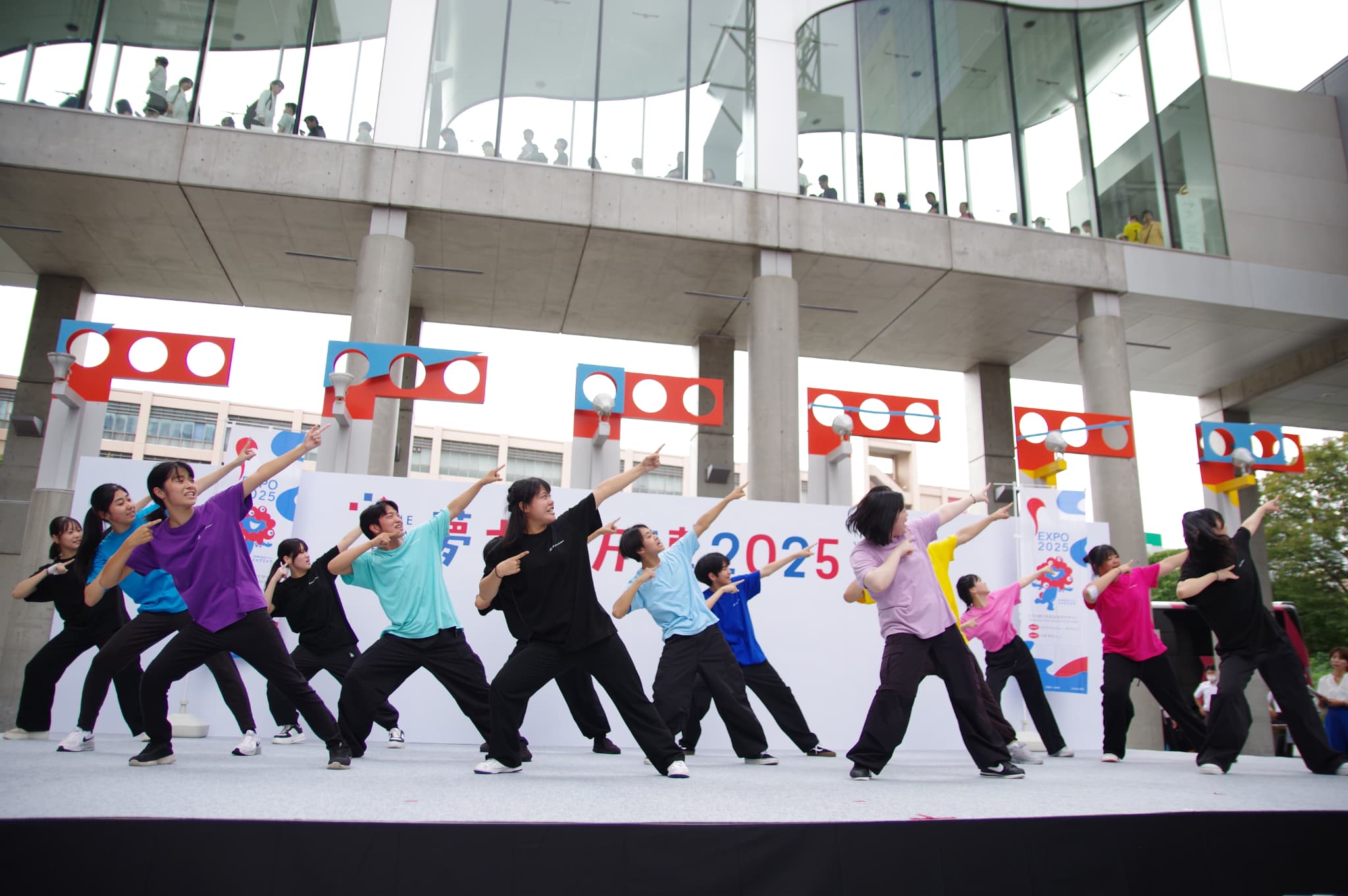 専修学校クラーク高等学院大阪によるダンスの写真