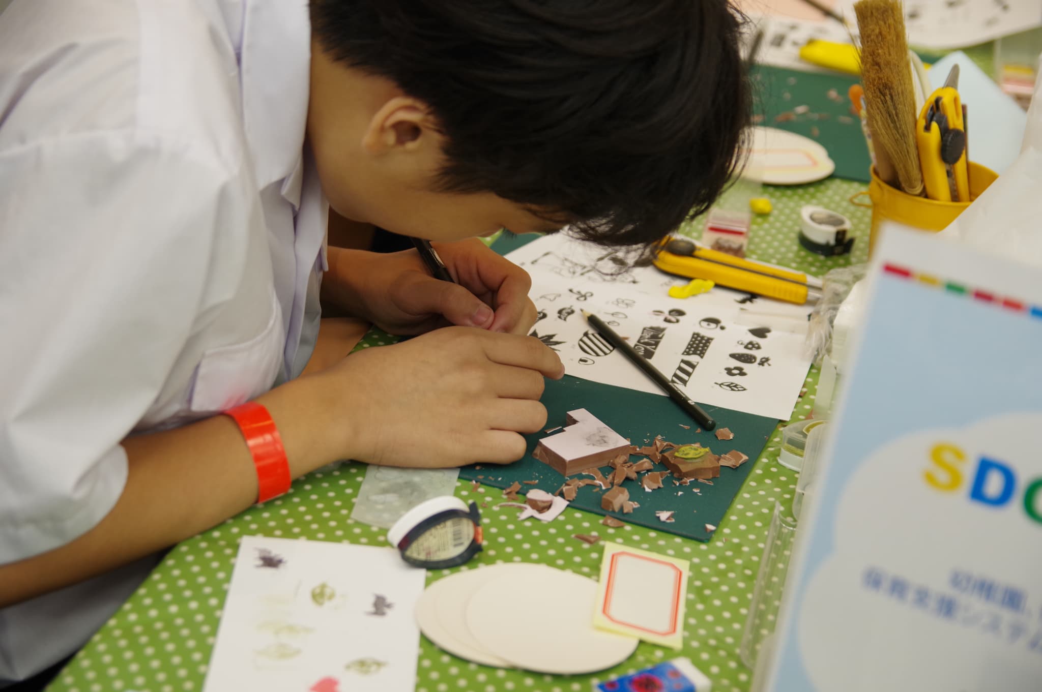 消しゴムはんこワークショップの様子