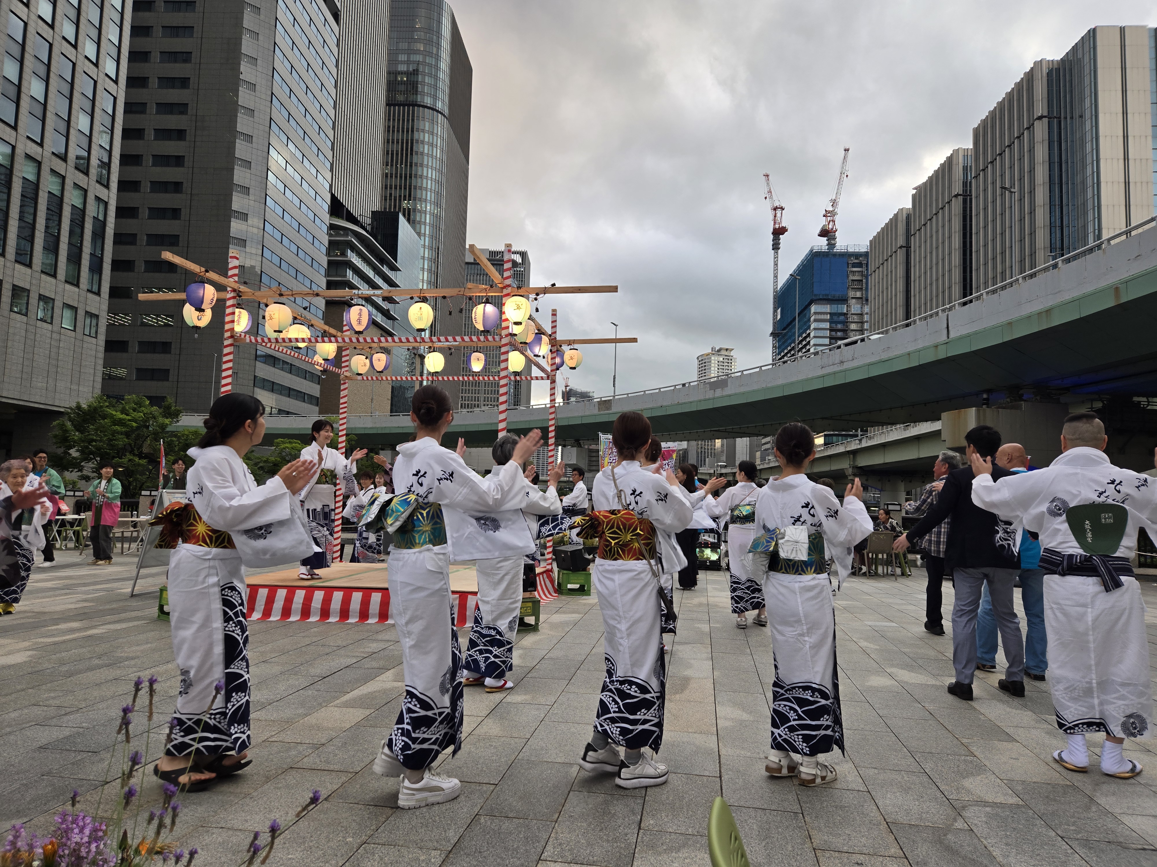 盆踊りの様子