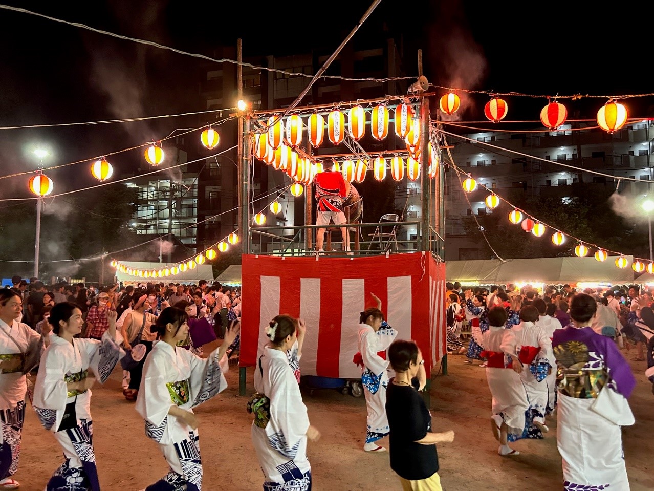 夏祭りの様子