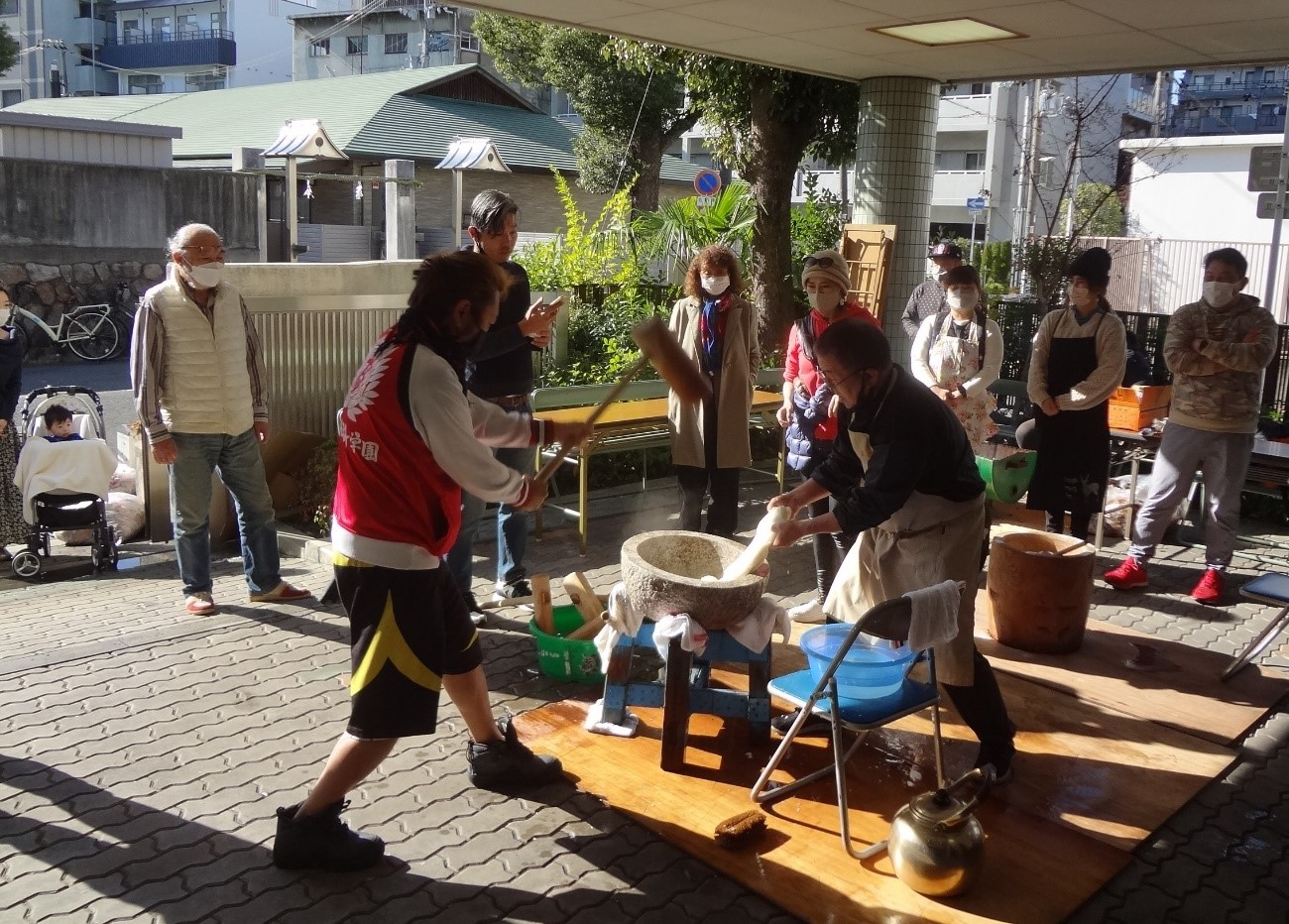 もちつき大会の様子