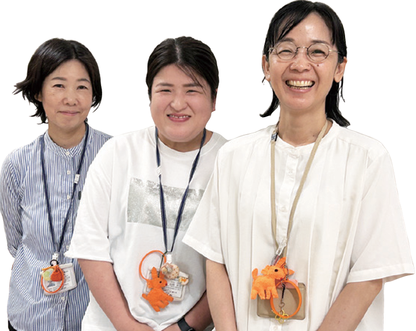 笑顔で並ぶ3人（北区ハートフルオレンジチーム）