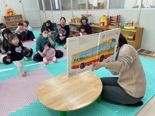 絵本よみきかせ