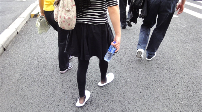 はきなれた靴で
