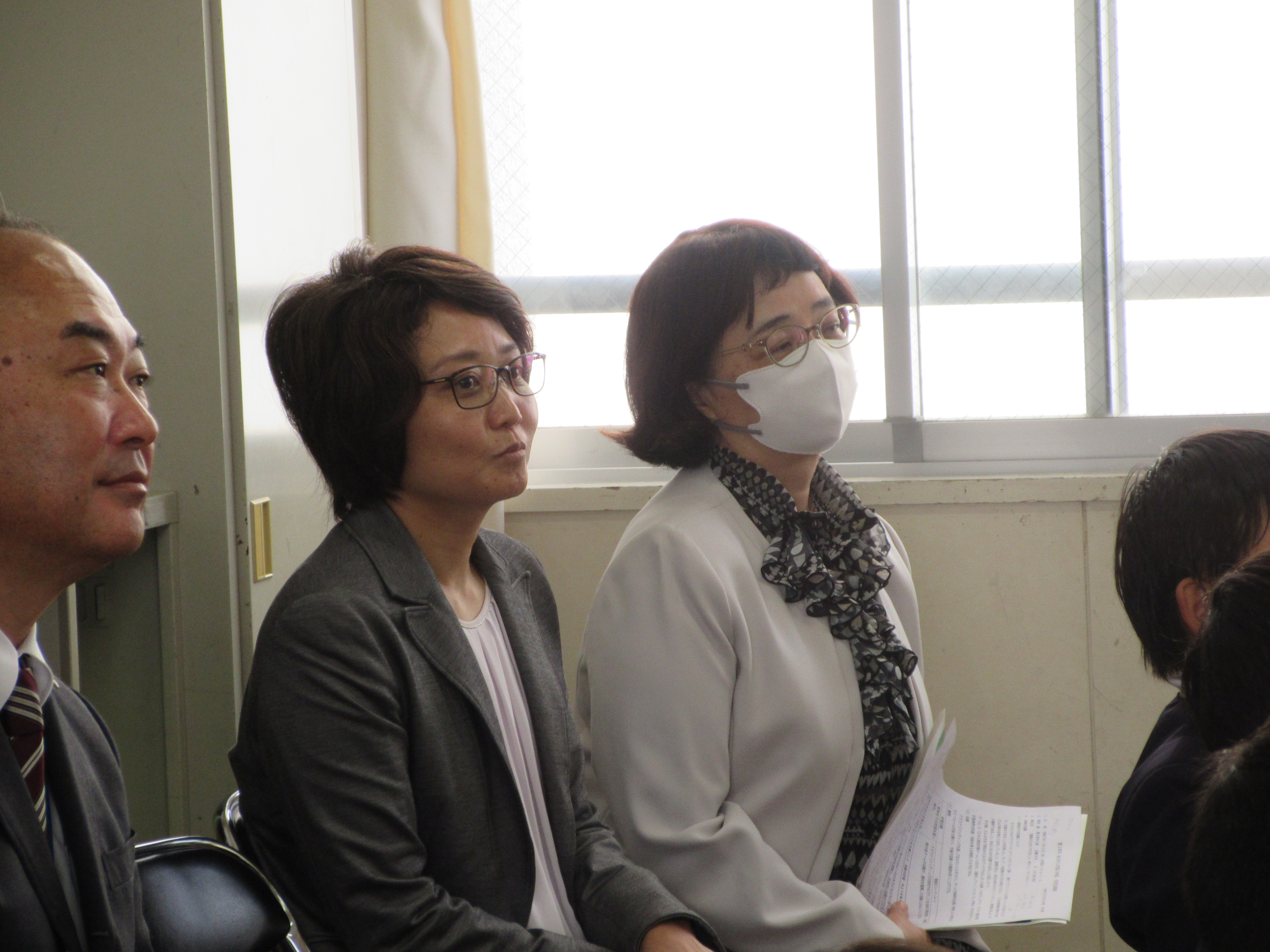 授業を見学する様子