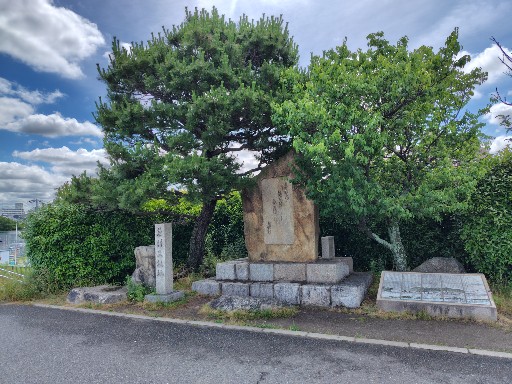 与謝蕪村生誕地碑の写真