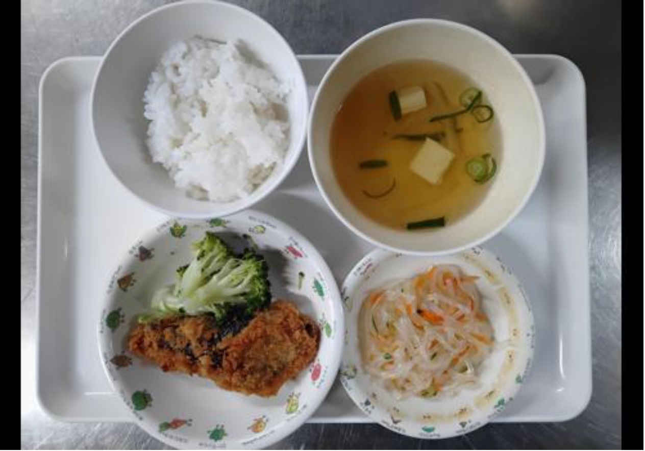 給食メニュー