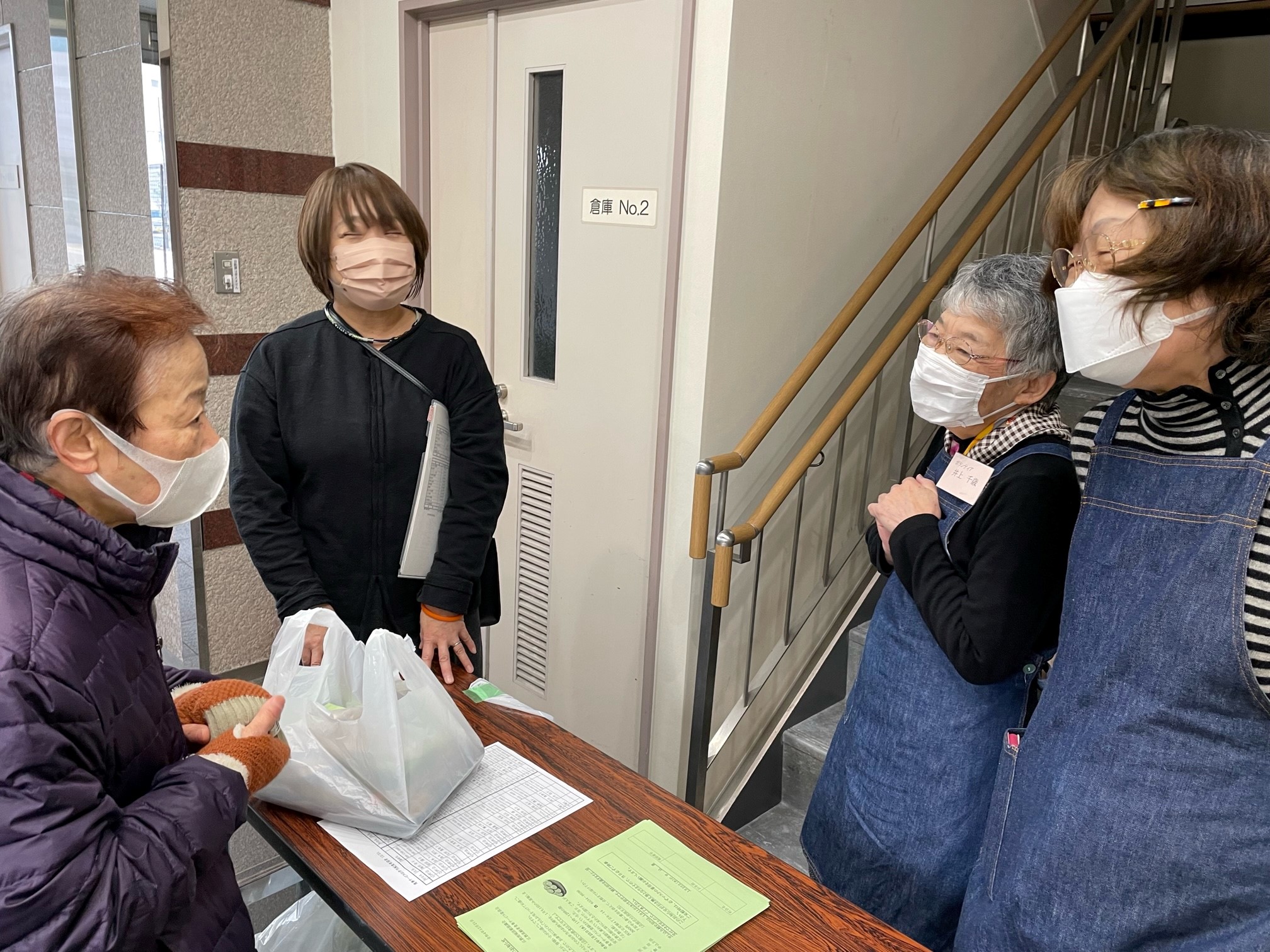 広教会館で開催されている食事サービスにおける見守りの様子