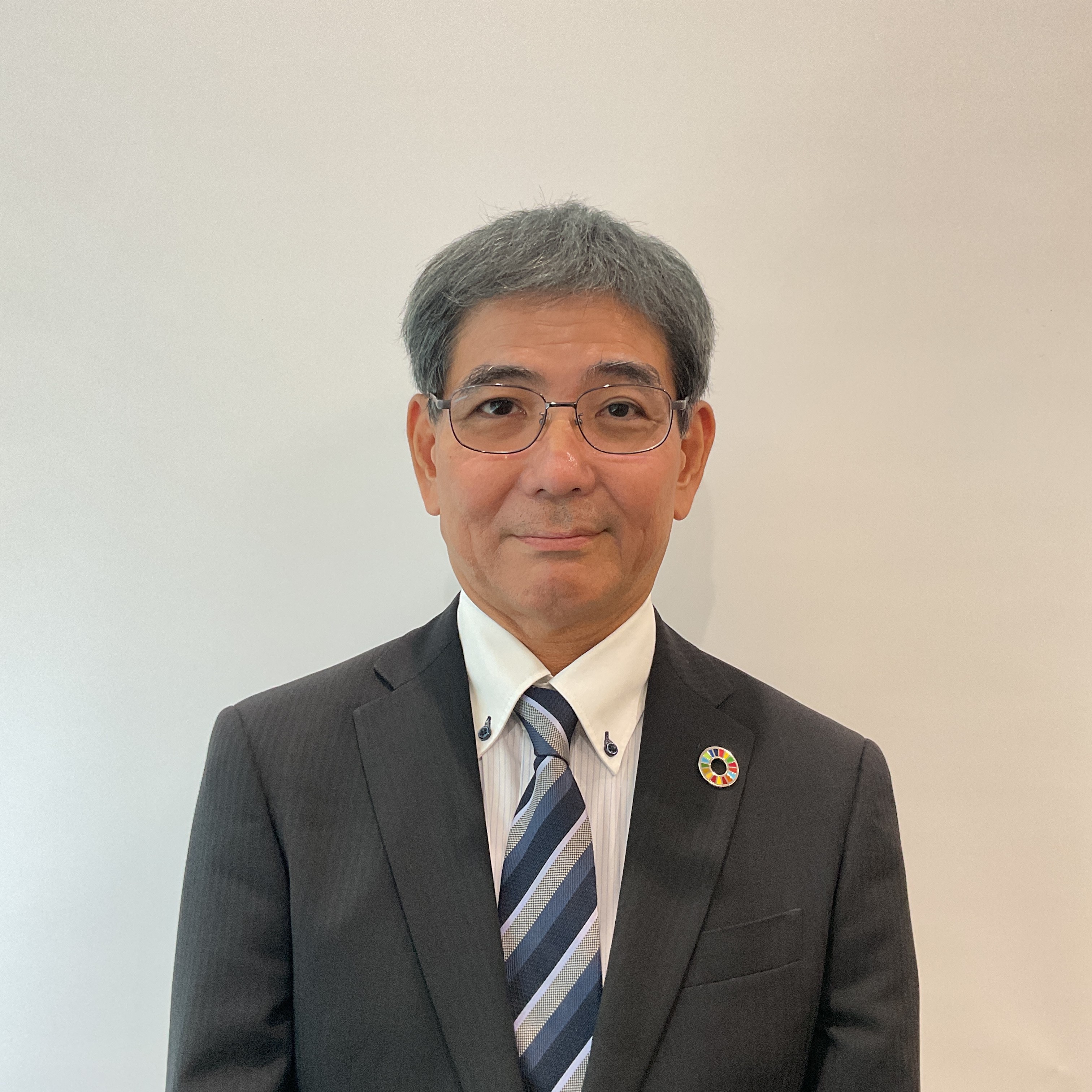 西成区長　稲嶺 一夫