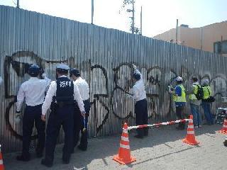 落書き消去活動の実施風景2