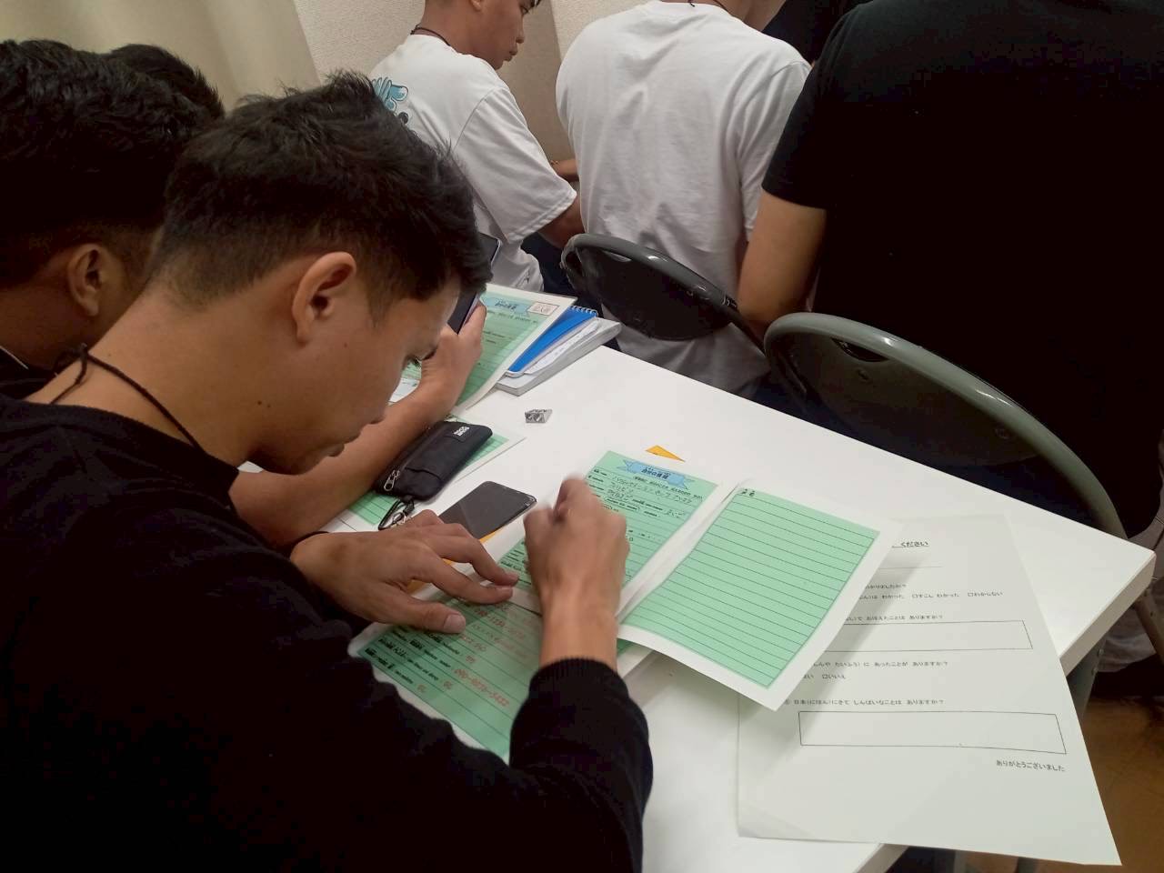 テキストに書き込んでいる様子