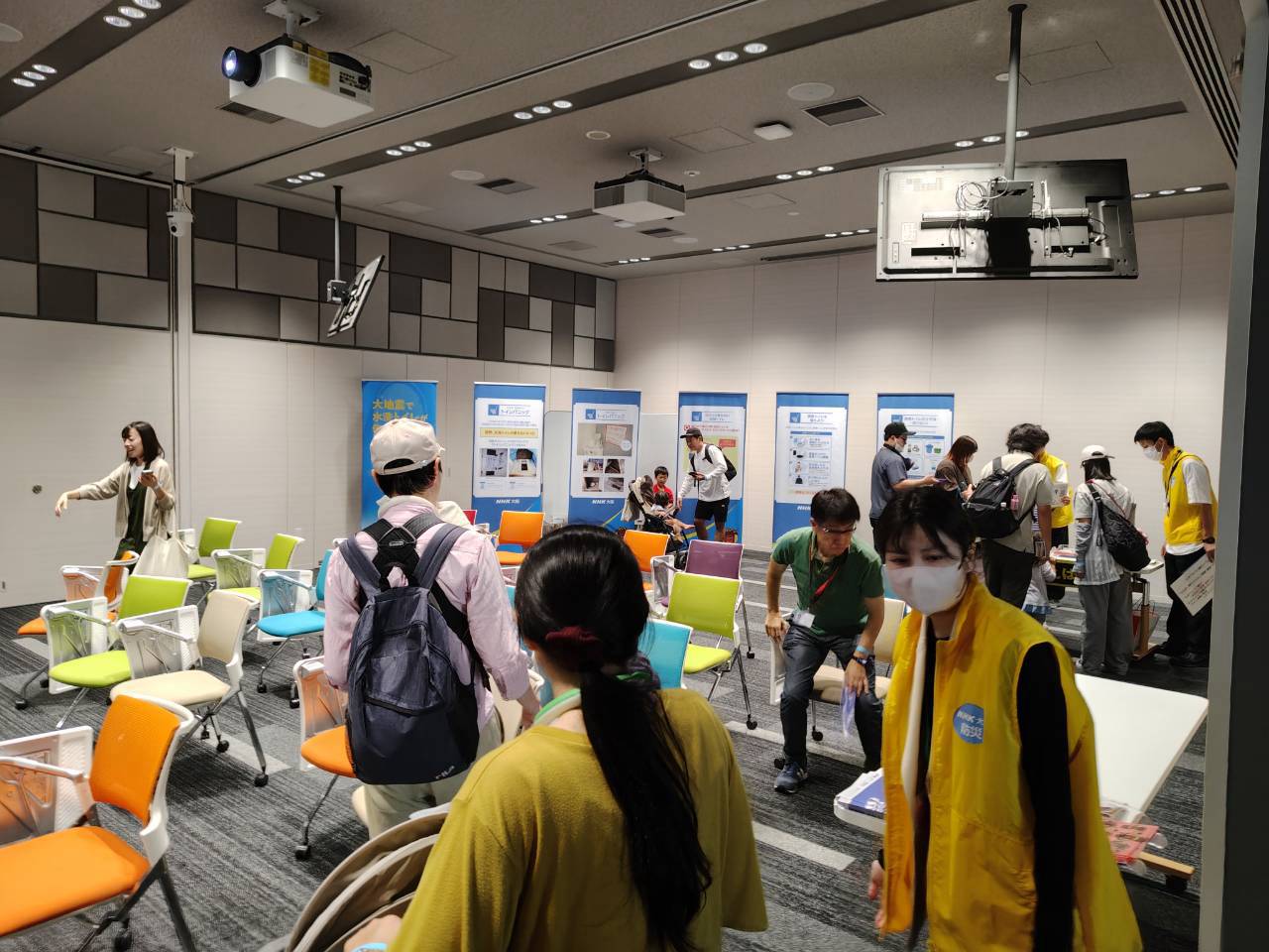 映像・パネル展示