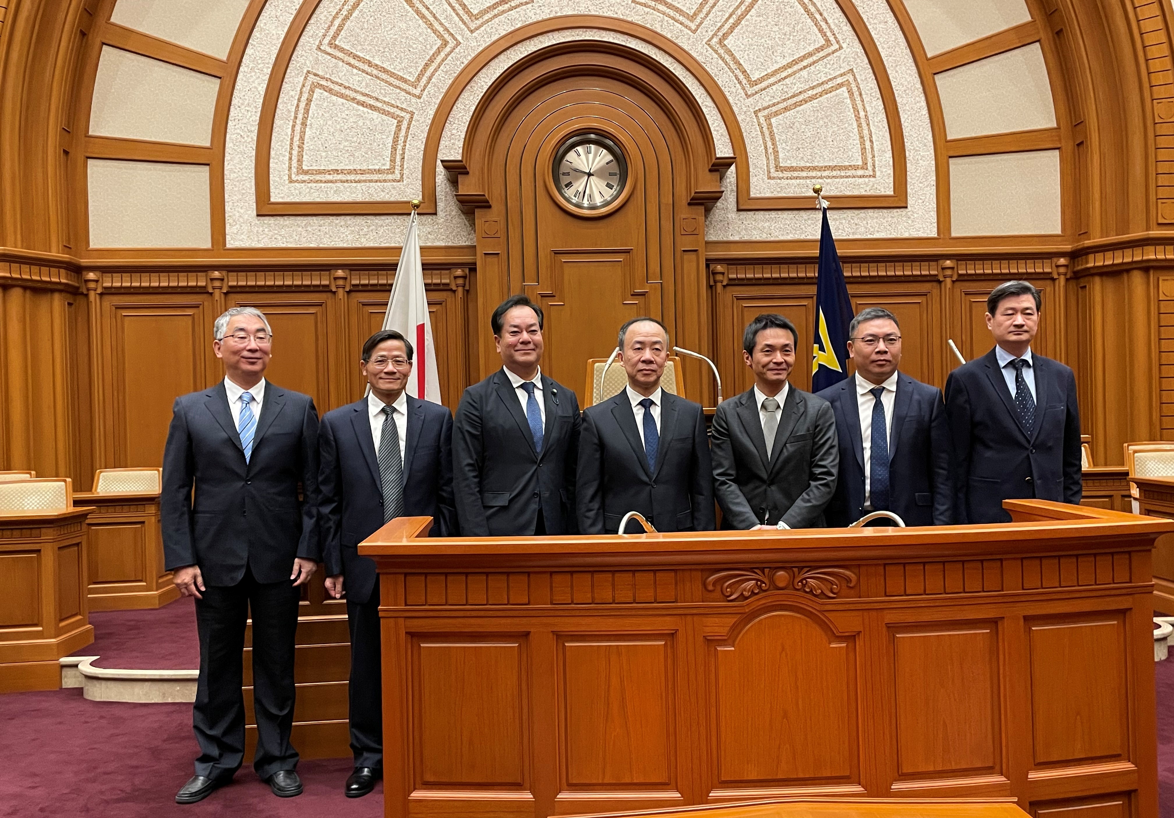 上海市人民代表大会常務委員会友好代表団