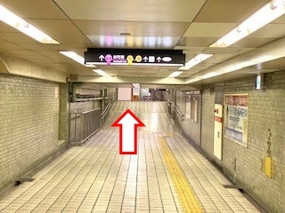 谷町線【南改札】へ向かう