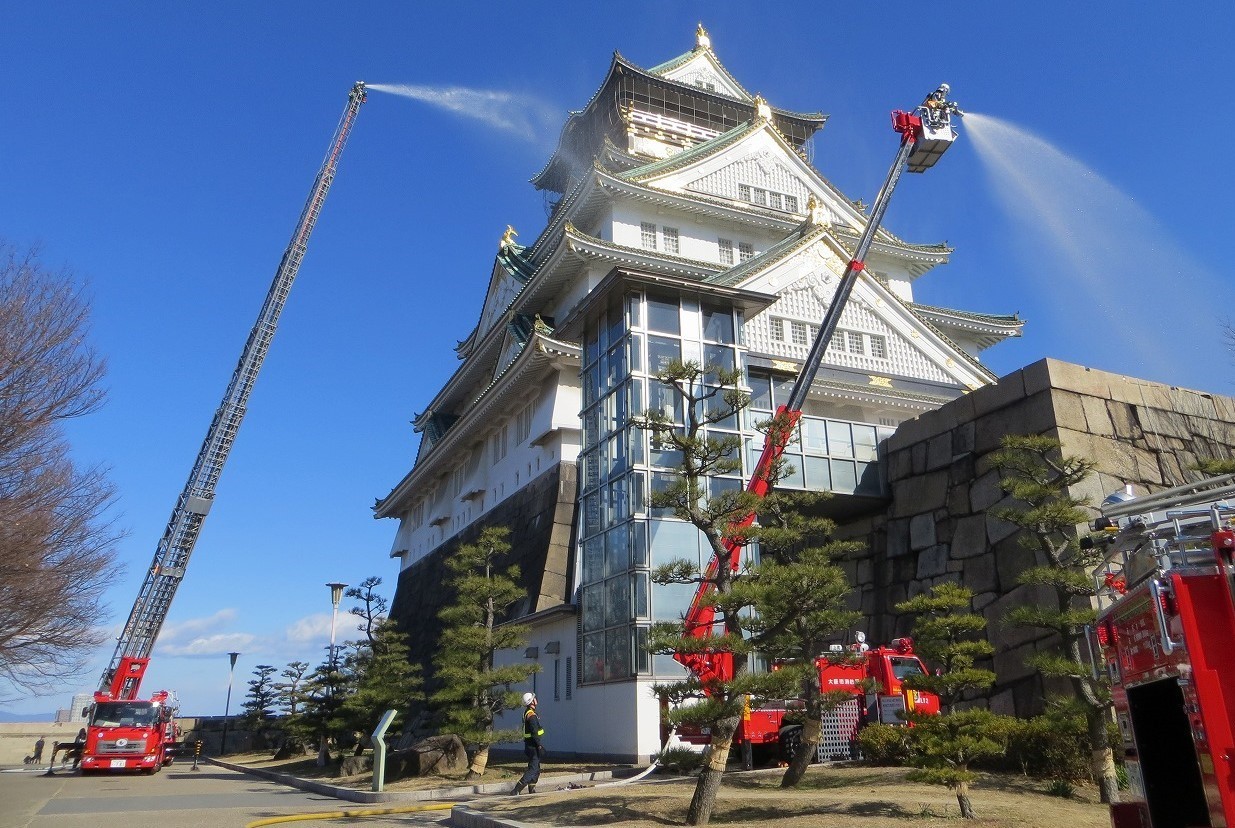 大阪城の消防訓練