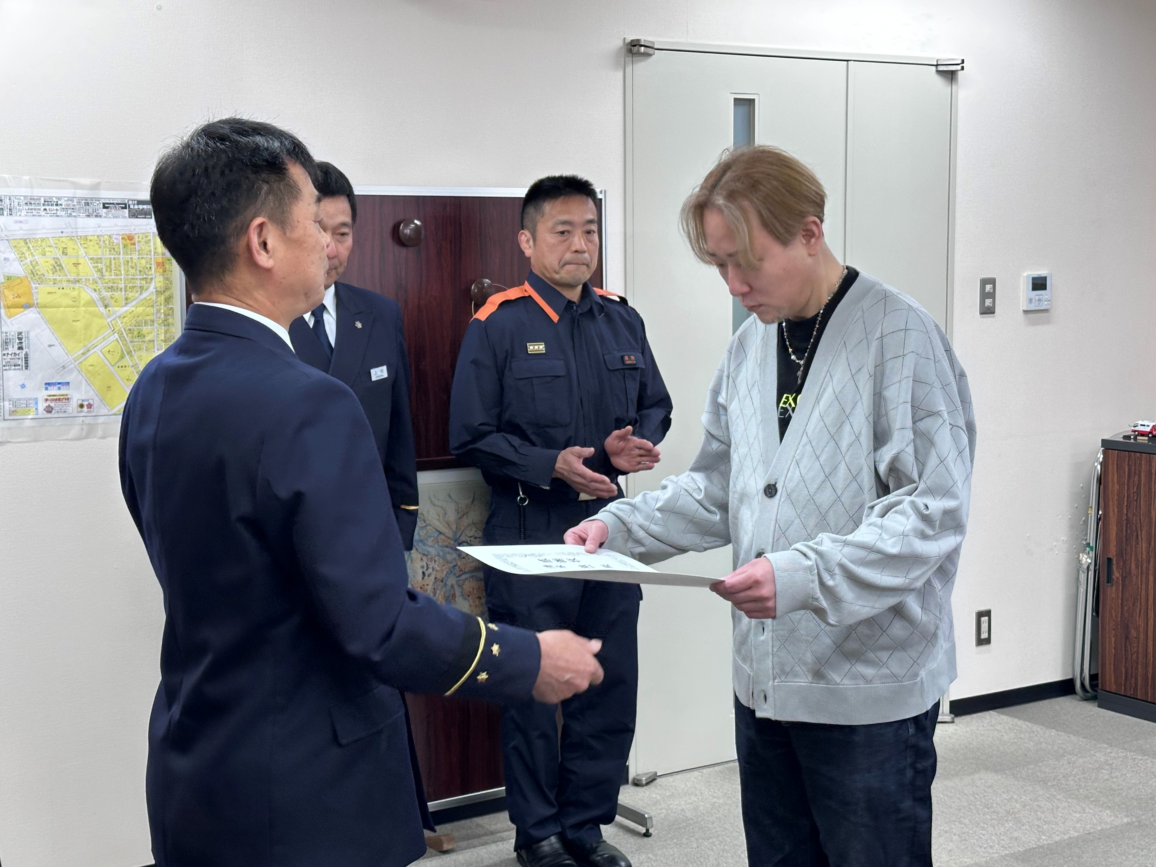 感謝状贈呈（清水さま）