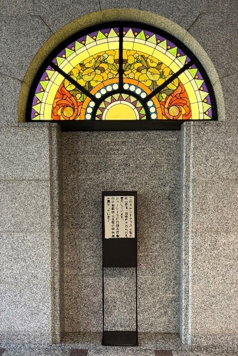 ステンドグラス点灯後