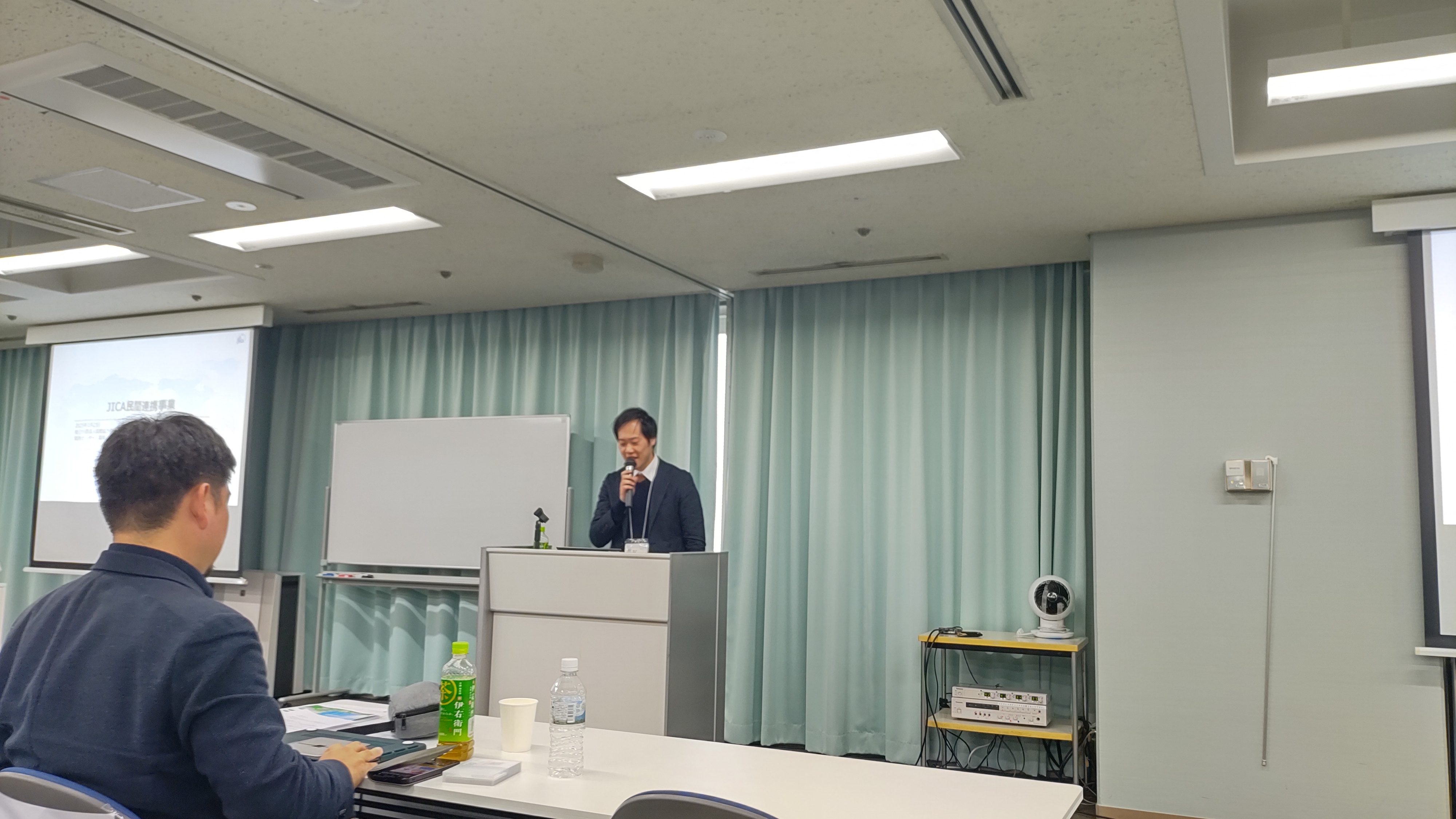 富岡様からご講演の様子の写真