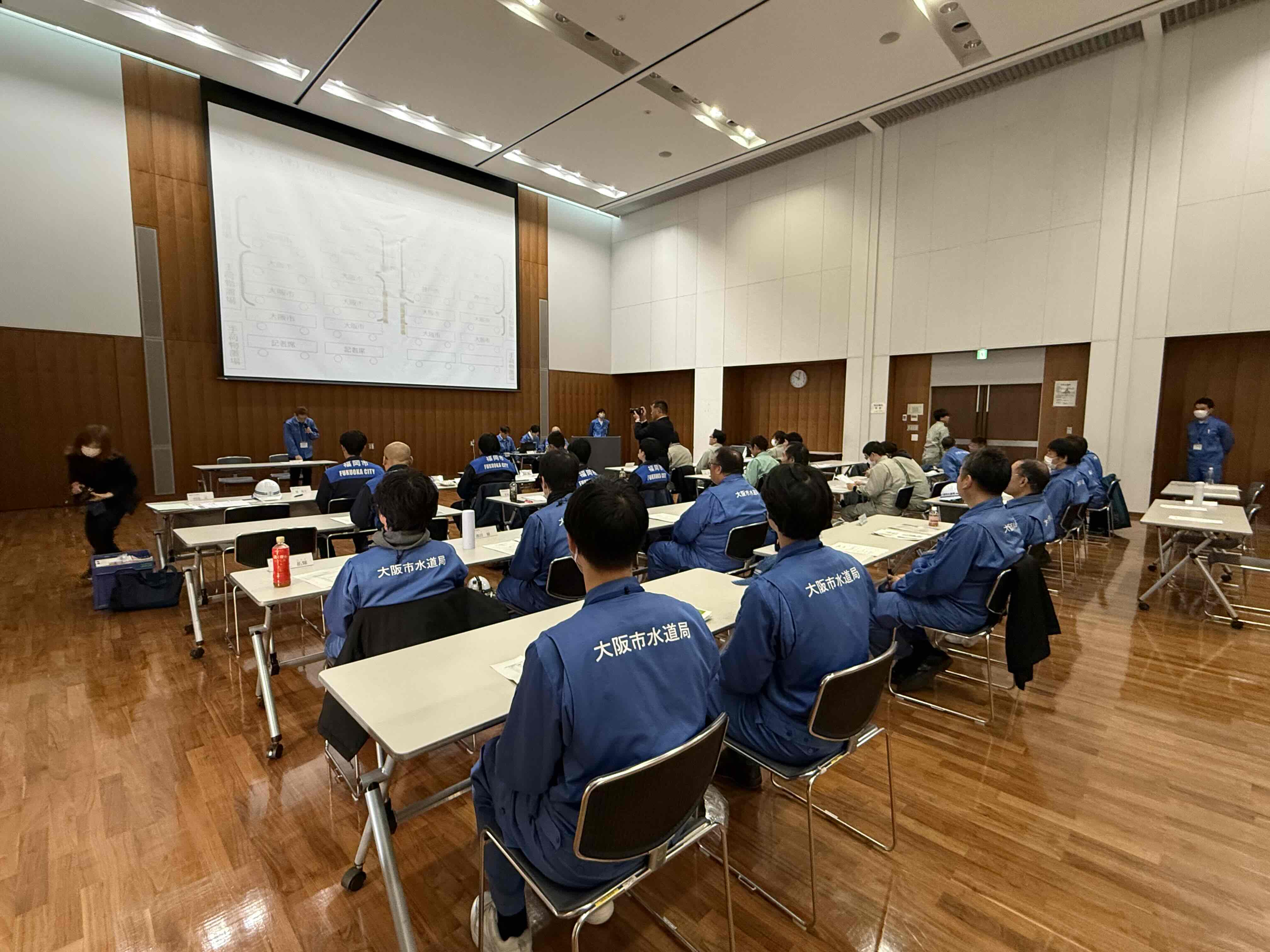 開会式、訓練概要説明の様子写真1枚目