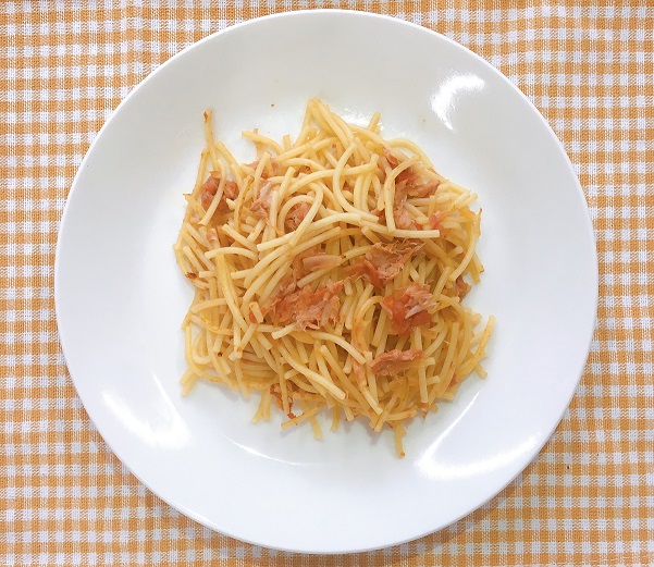 ツナとトマトのスパゲッティの写真