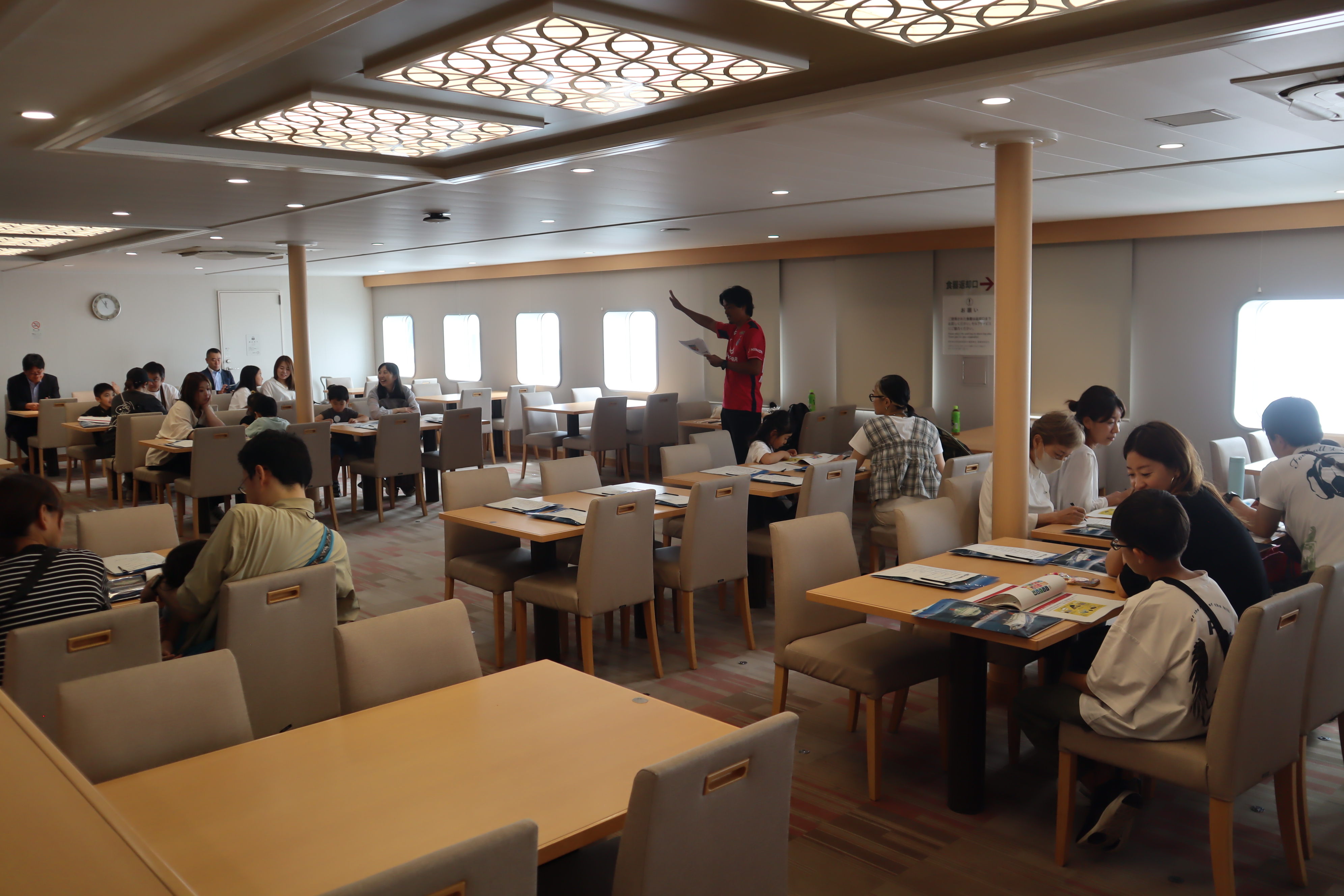 船内見学会の様子6