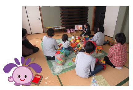 子育てサロン開催風景写真